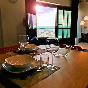  Apartment Modern & Bright Flat - 2 Min From The Sea Italien