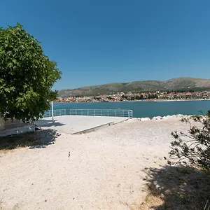 Duje Apartament