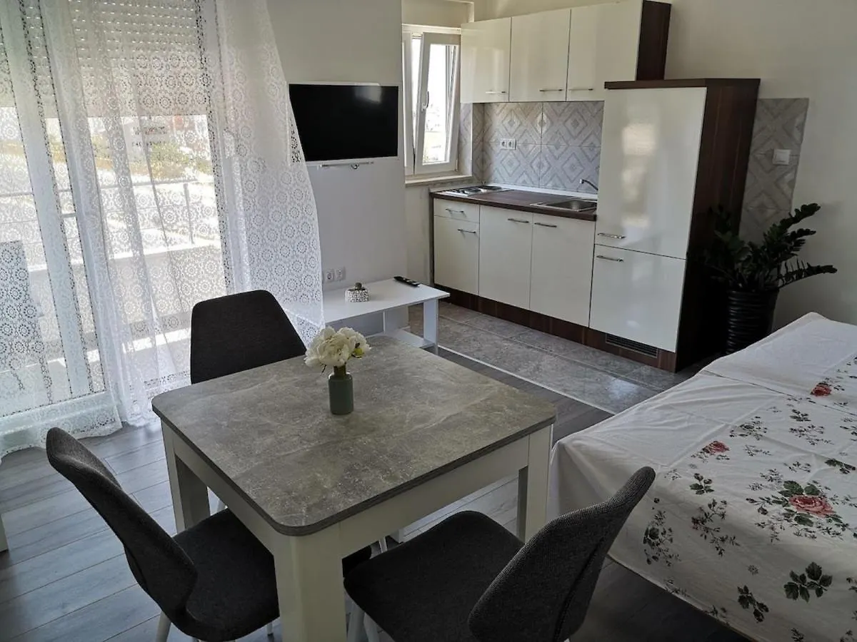 Apartments Dzeki Split 0*,