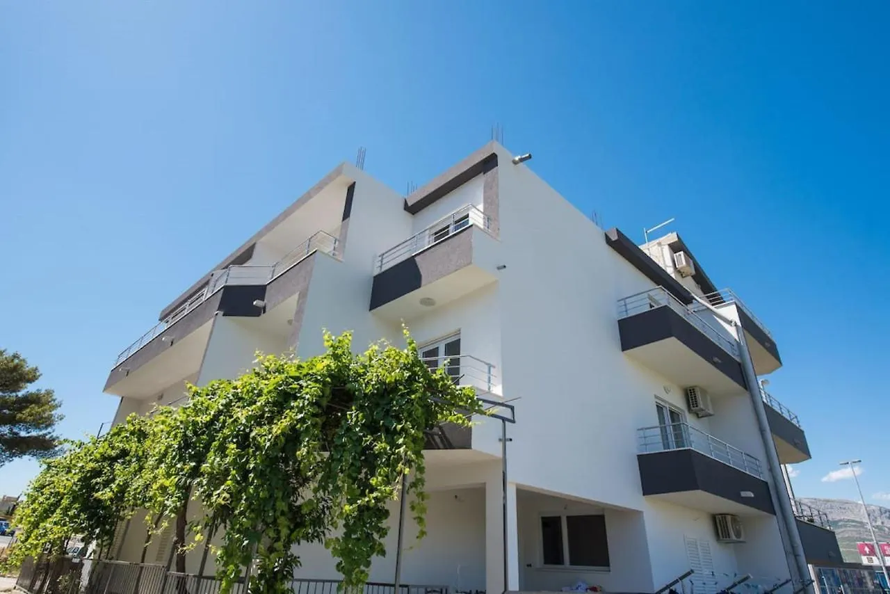 Apartments Dzeki Split