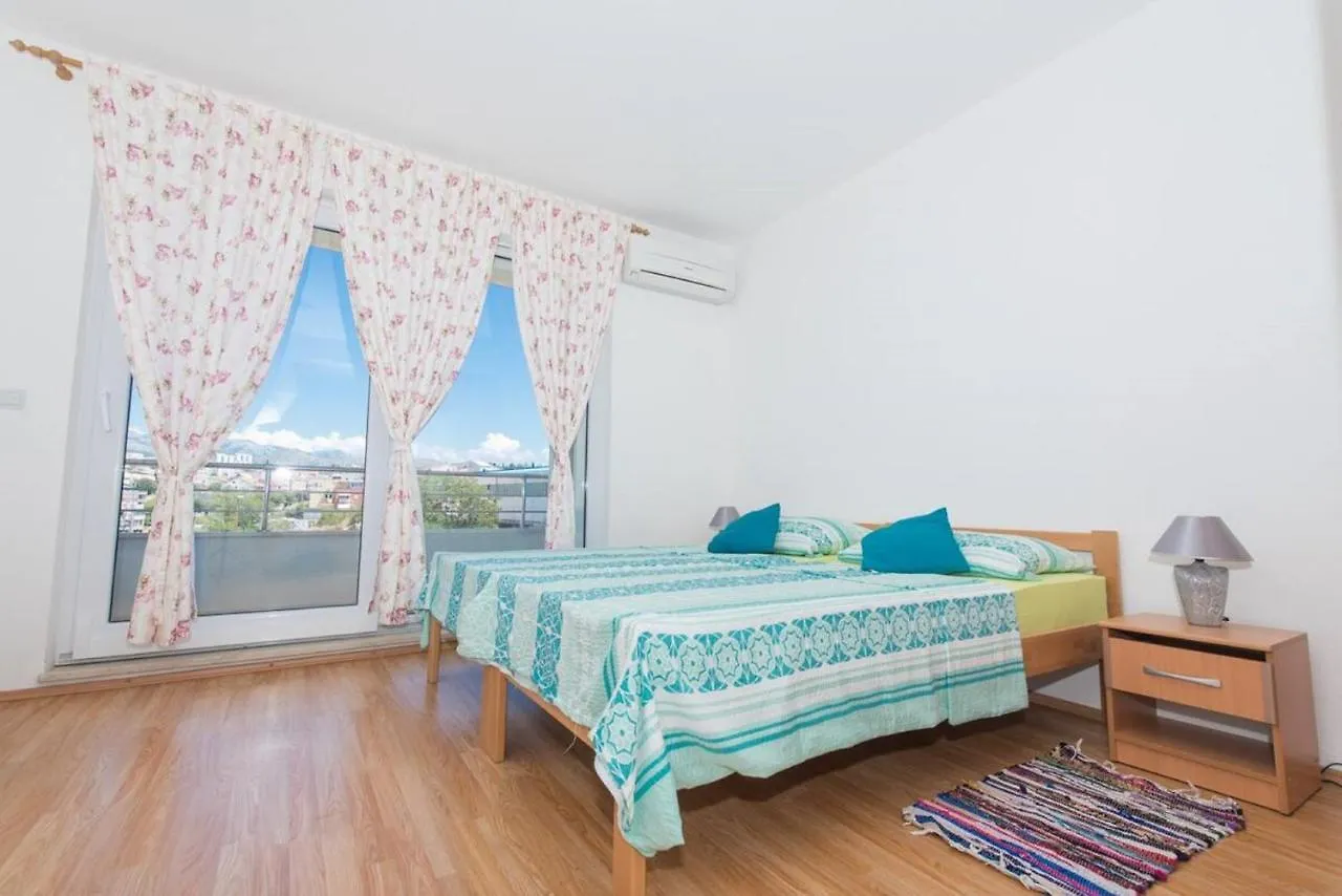 Apartments Dzeki Split