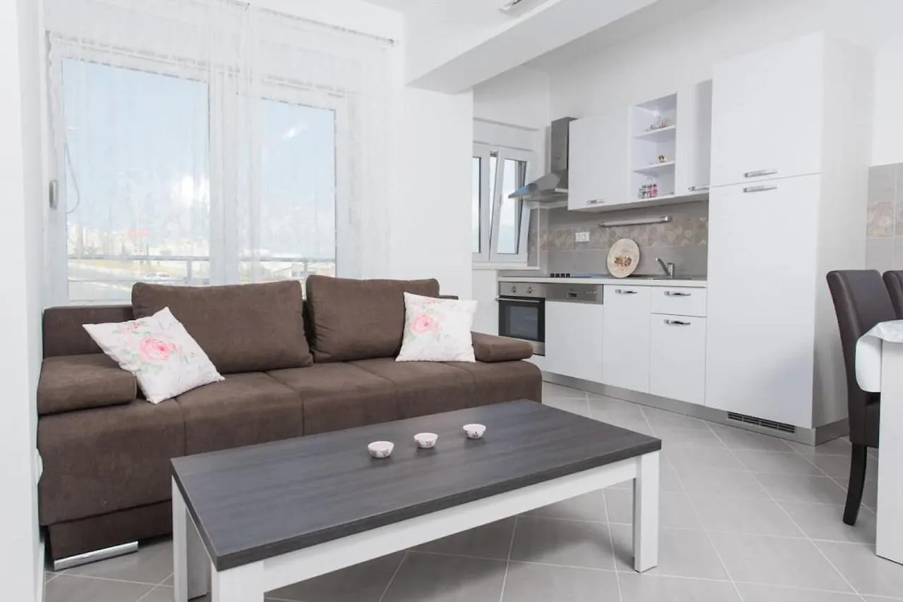 Apartments Dzeki Split
