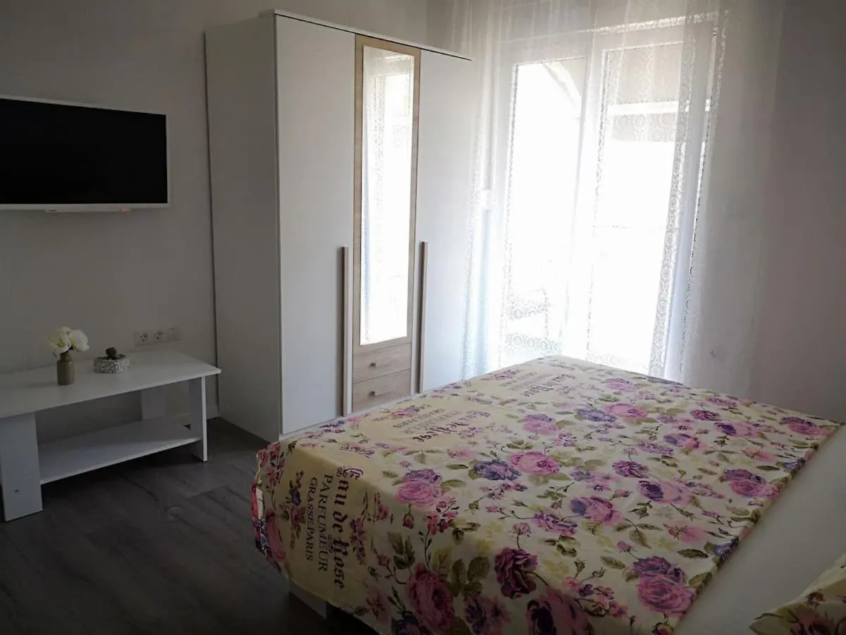 Apartments Dzeki Split